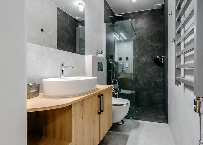 Letniskowe - Jodlowa 2 *