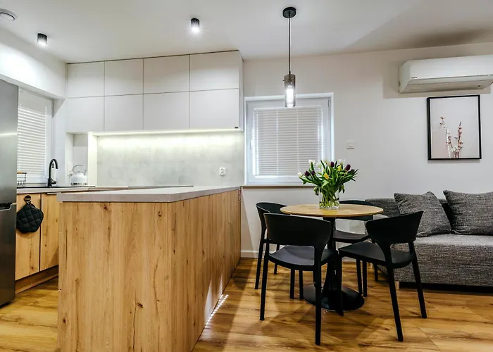 Letniskowe - Jodlowa 2 *